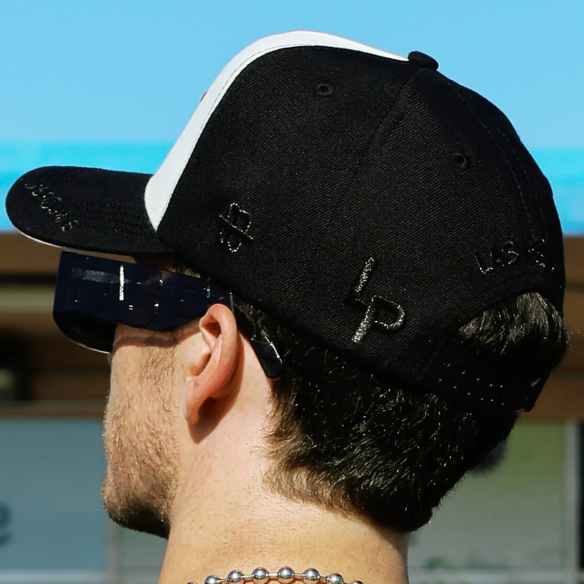 LOGO HAT - BLACK/WHITE