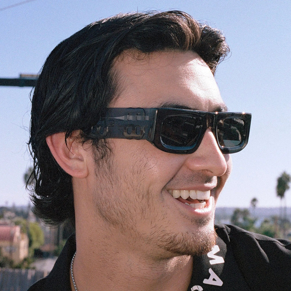 SUNGLASSES - TRANSLUCENT BLACK