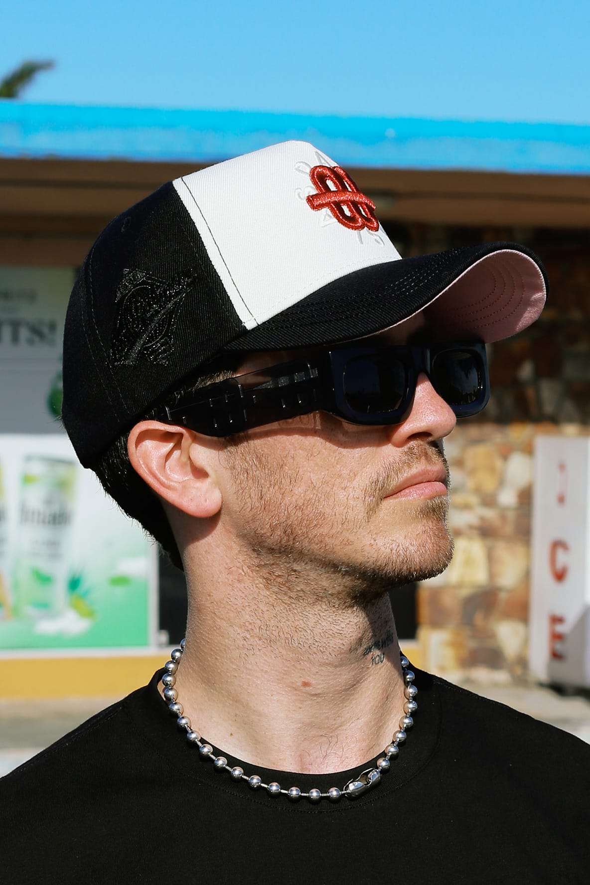 LOGO HAT - BLACK/WHITE