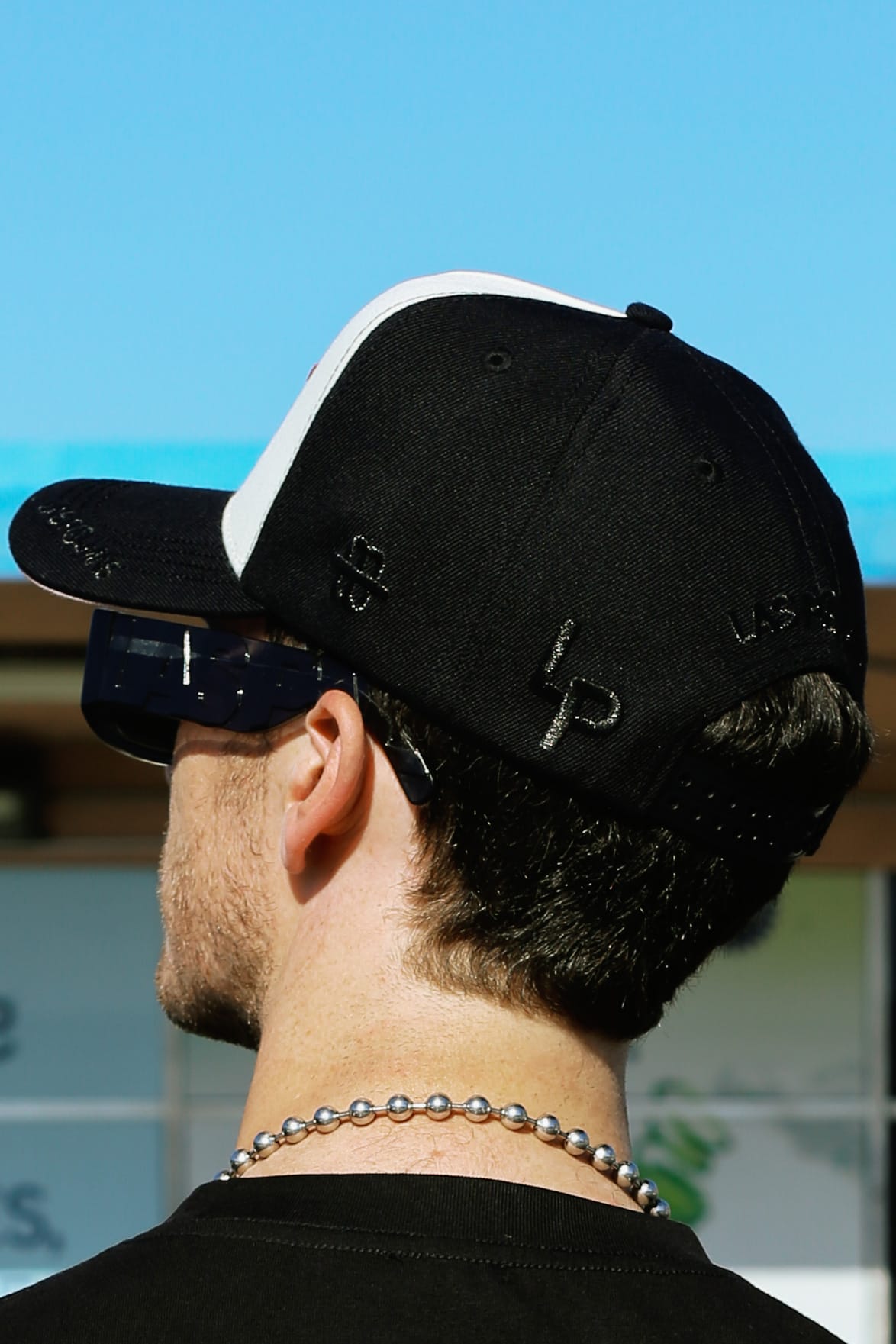 LOGO HAT - BLACK/WHITE