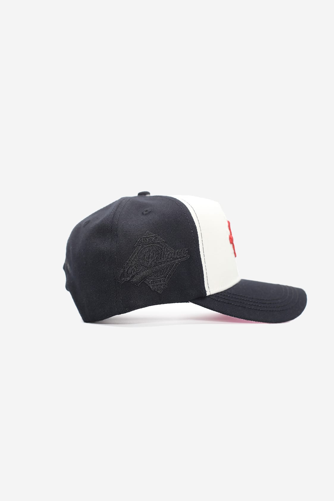 LOGO HAT - BLACK/WHITE